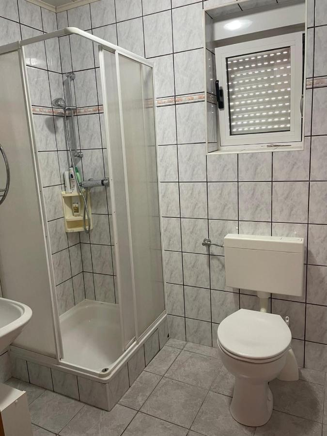 Apartments Zara Vir Exterior photo