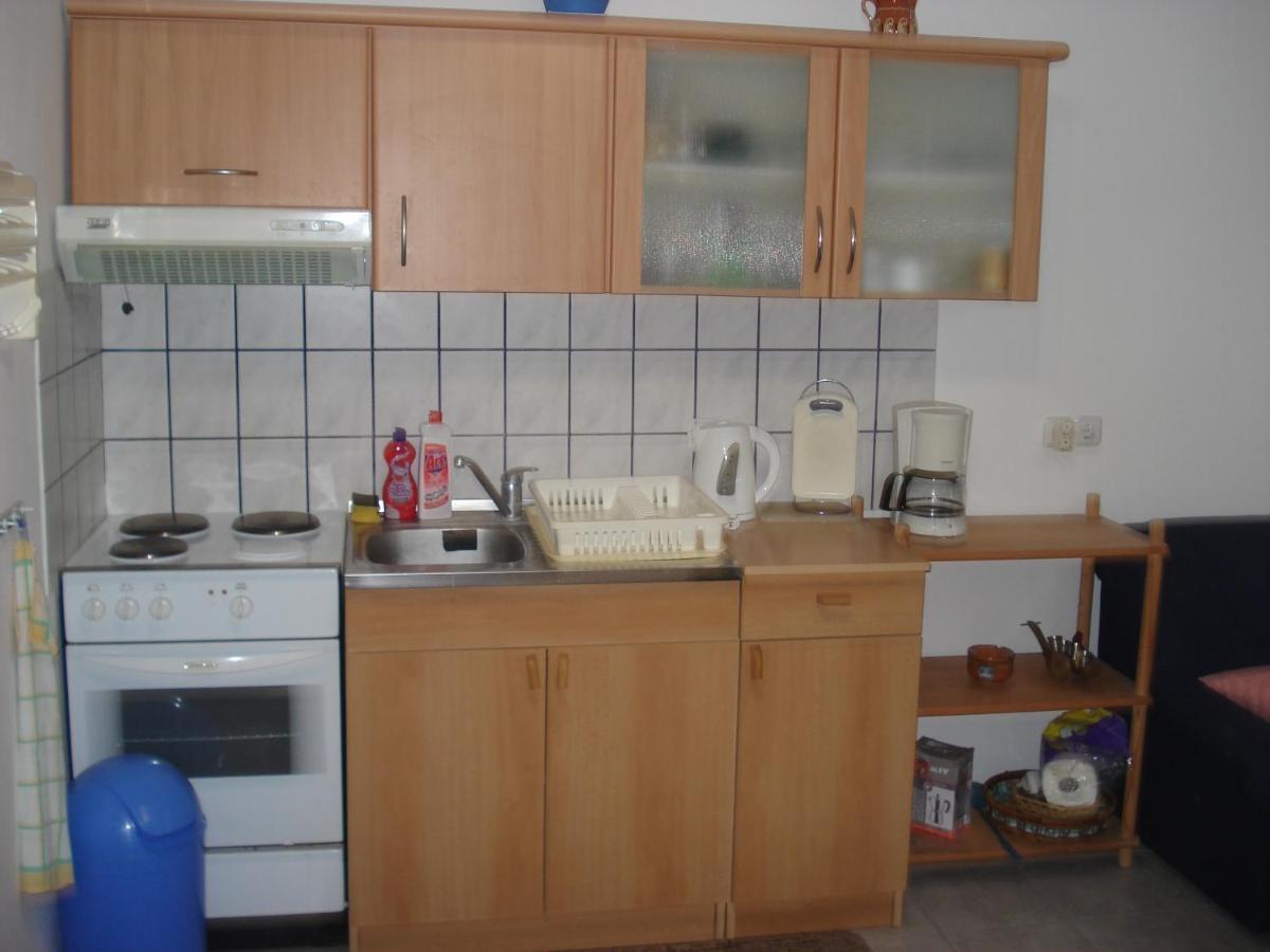 Apartments Zara Vir Exterior photo