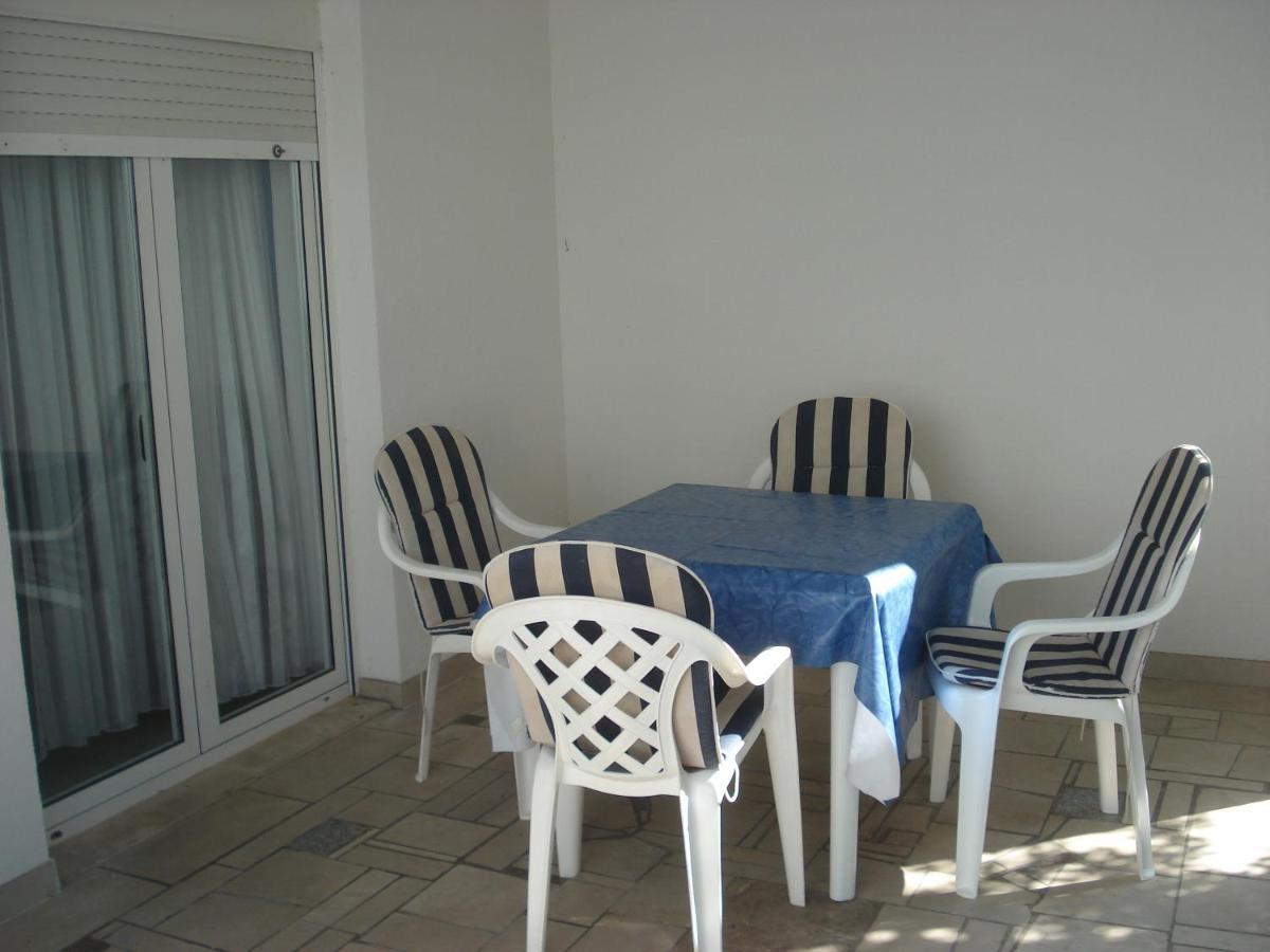 Apartments Zara Vir Exterior photo
