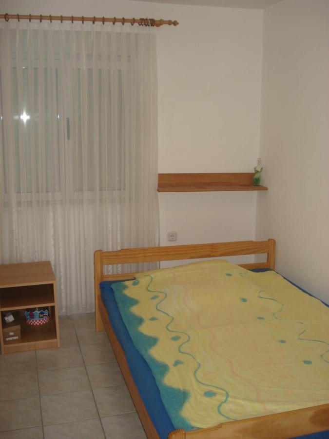 Apartments Zara Vir Exterior photo